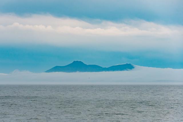 Kunashiri, the black island in the fog