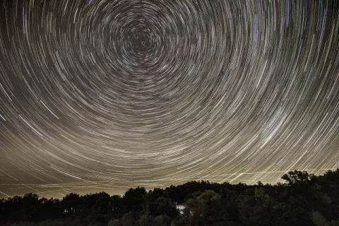 Star trails over the Valley of the Hanfcreek