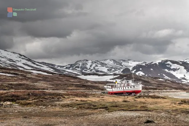 Das Boot am Bygdin-See