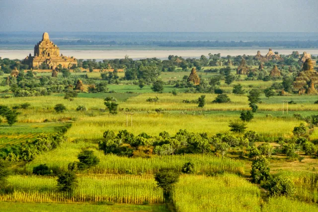 Tempel in der Ebene von Bagan