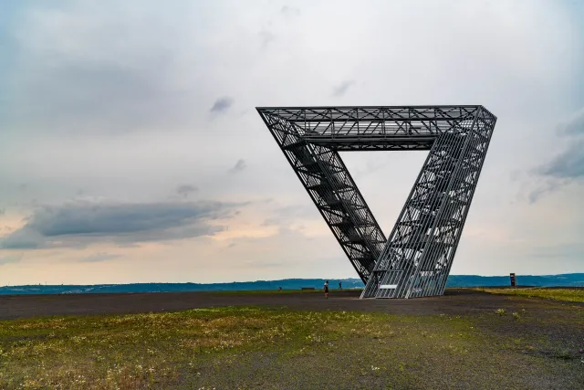 The Saar polygon in Ensdorf from different perspectives