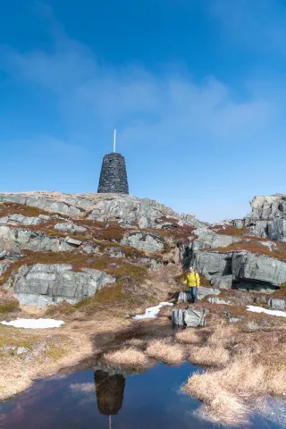 Climbing to the northern lighthouse in the north of Vardøya island