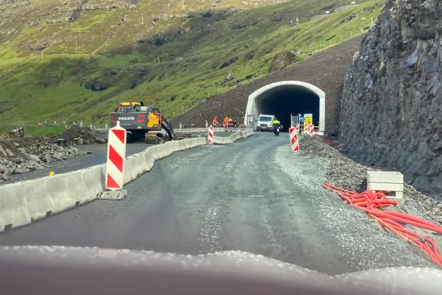 Some tunnel entrances - large, but also narrow