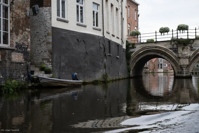 Brillenbrücke über die Dijle bei Tag